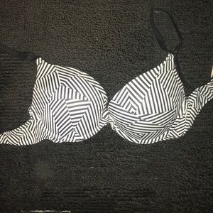 Victoria’s Secret Pink bra